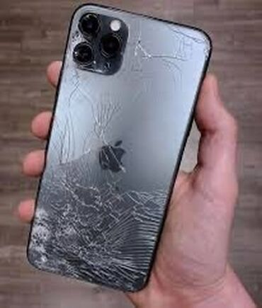 Kia: IPhone 11 Pro Max, Space Gray, Qırıq