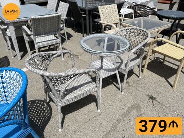Yataq otağı dəstləri: Yumru masa, 2 stul, Açılmayan, Stullar ilə, Həsir toxunuşlu