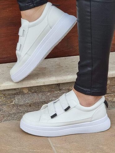 Women's Sneakers and athletic shoes: 41 — 8