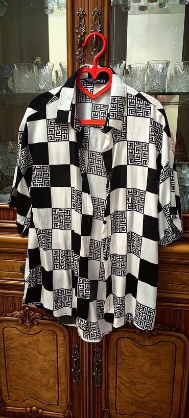 Köynək və bluzalar: Brend: Perfect Brown (Woman) Bədən ölçüsü: EUR M / MEX M / UK 38 — 8