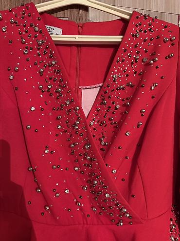 Вечерние платья: 1)Красное шикарное платье Турция размер 50-52 (46) 2000сом 2)Шикарное — 6