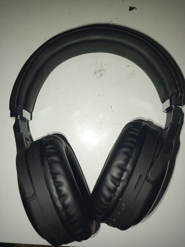 Qulaqcıqlar: RGB işıqlanmalı simsiz qulaqlıq - Model qeyd: “Wireless CK-19” yazısı — 1