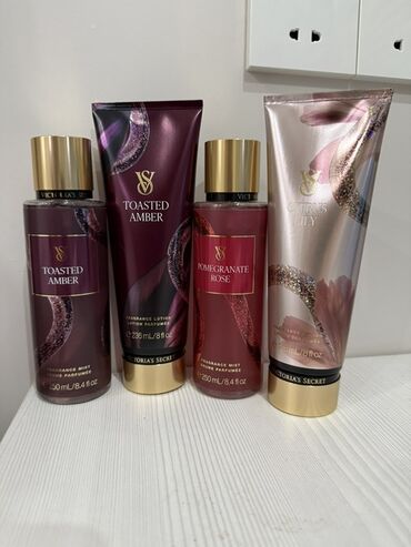 Victoria's Secret brendinə məxsus ətirli bədən spreyləri və