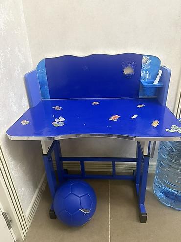 uşaq ucun maqnit lovhə: Mavi rəngdə uşaq üçün masa/stolüstü iş yeri. - Kompakt ölçülü, divara — 1
