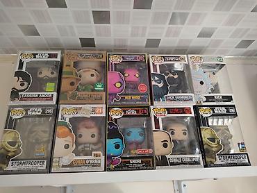 Funko Pop kolleksiya fiqurları dəsti. Şəkildə müxtəlif seriyalara aid