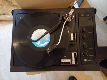 Pojačala i prijemnici: Prodajem gramofon Tosca 21 sa dva zvučnika. Proveren posle sigurno na lalafo.rs — 11 Pojačala i prijemnici: Prodajem gramofon Tosca 21 sa dva zvučnika. Proveren posle sigurno — 11