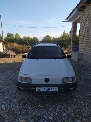 Volkswagen: Volkswagen Passat: 1992 г., 1.8 л, Механика, Бензин, Универсал