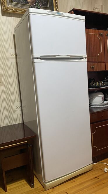 islənmiş soyuducu: Ağ rəngli
Stinol soyuducu
İki kameralı