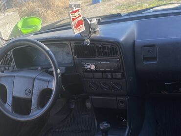 Volkswagen: Volkswagen Passat: 1989 г., 1.8 л, Механика, Бензиновая, Универсал — 10