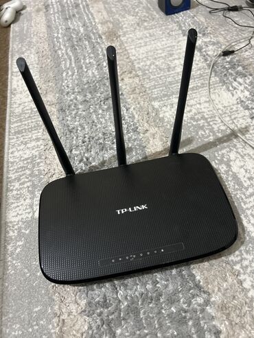 Модемы и сетевое оборудование: Продаются WIFI роутер Tp-link модель TL-WR 940N Работает хорошо не