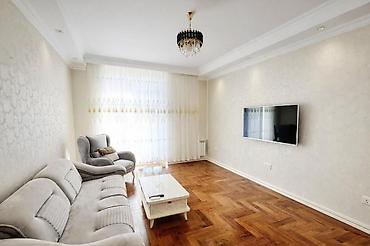 nefciler kiraye ev: İcarəyə verilir 2 otaqlı yeni tikili 97 m², Ağ şəhər q. Kateqoriya — 2