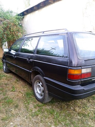 бетоный столб: Volkswagen Passat: 1992 г., 1.8 л, Механика, Бензин, Универсал