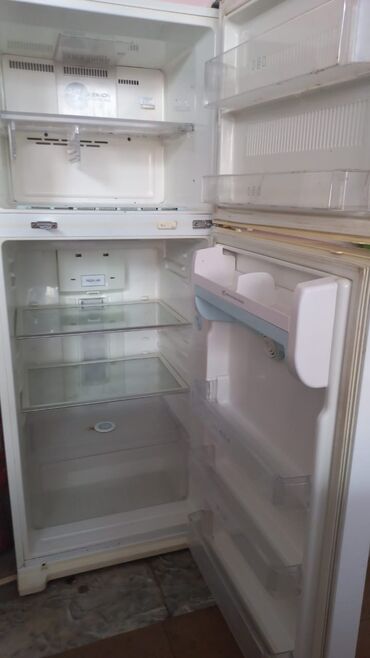 gencede xaladenik: Б/у 2 двери Холодильник Продажа, цвет - Белый