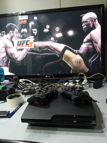 сколько стоит playstation 4 in Кыргызстан | PS3 (SONY PLAYSTATION 3): Игровая приставка playstation 3 в хорошем состоянии прошитая игры