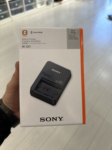 sony lens: Sony BC-QZ1 Charger Yeni