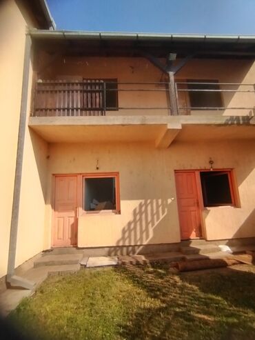 Kuće na prodaju: 350 kv. m, 6 soba — 11