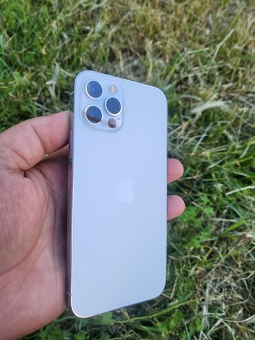 айвон 4: IPhone 12 Pro, Б/у, 128 ГБ, Белый, Защитное стекло, Чехол, 81 %