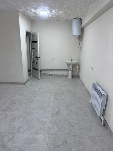 участок аренда бишкек: Сдаю Офис, 30 м², В жилом комплексе