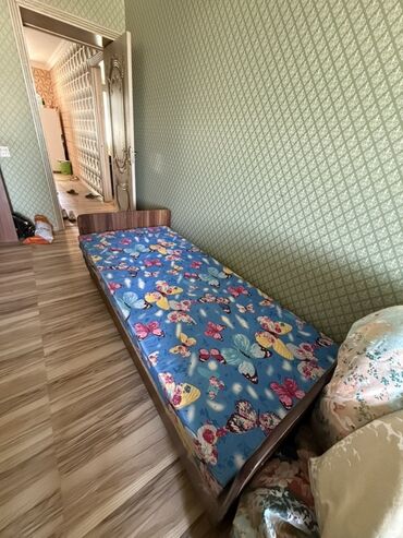 Digər mebel: İşlənmiş, Təknəfərlik çarpayı, Bazasız, Matras ilə, Siyirməsiz, Azərbaycan