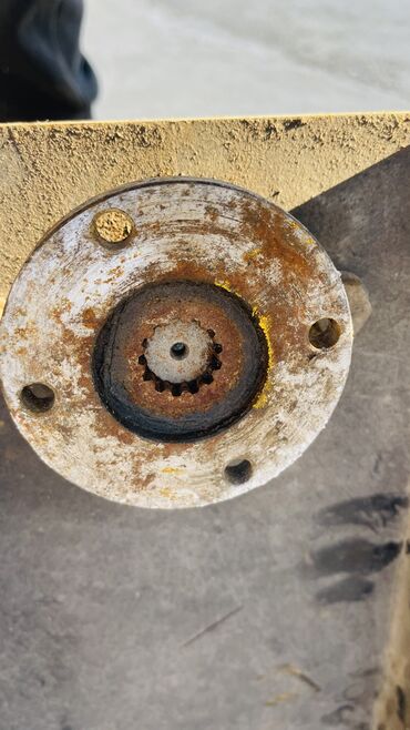 Другие автозапчасти: Насос высокого давления Есть 2 шт С карданом и без На манипулятор — 6