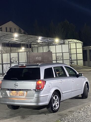 avtomobil kreditlə: Opel Astra: 1.3 л | 2006 г. | 211145 км Универсал