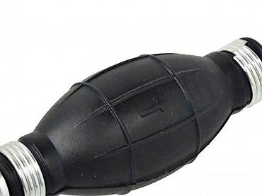 Alati za automobile: Ručno pumpanje goriva – gumena “grušica” sa jednosmernim ventilom - — 8