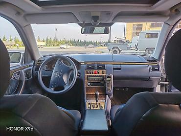 Mercedes-Benz: Mercedes-Benz E-Class: 3.2 l | — 12