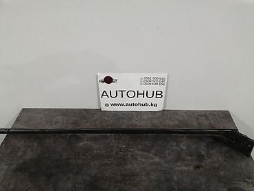 резинка двери: Уплотнительная резинка двери Mercedes-Benz CLK W209 М112 2 2005 (б/у) — 1