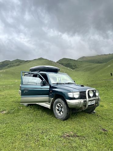 Унаа сатуу: Mitsubishi Pajero: 2003 г., 2.5 л, Кол менен иштөөчү, Дизель, Жол тандабас — 2