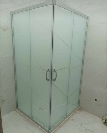 Duş kabinaları, arakəsmələr: Yeni Üstü açıq kabina, Künc üçün, Pulsuz çatdırılma — 22