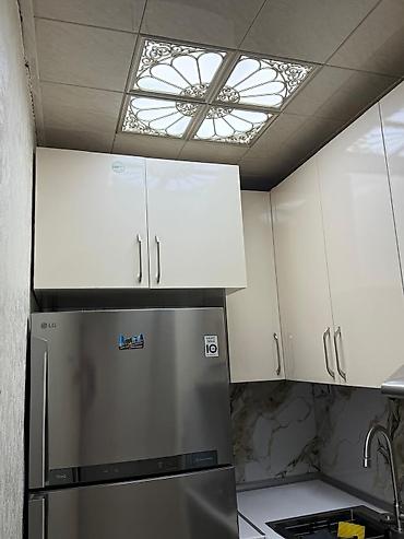 Mənzillər: Bakı, Bakıxanov qəs., 2 otaqlı, Köhnə tikili, m. Neftçilər, 40 kv. m — 8