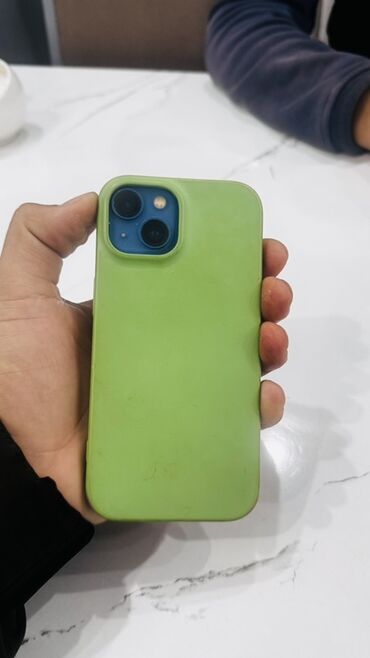 Apple iPhone: IPhone 13, Б/у, 128 ГБ, Синий, Чехол, 90 % — 2