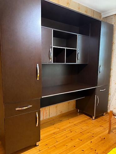 salon üçün mebel: Tünd qəhvəyi rəngdə çoxfunksiyalı şkaf ve çalışma masası — 1