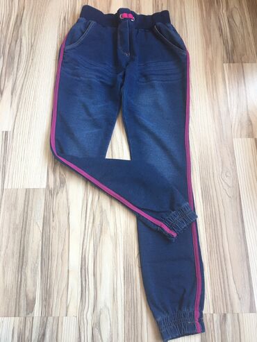Трикотажные джинсы фирменные Kanz с розовой полоской с боку. Торг