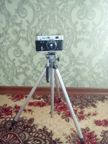 Фото и видеокамеры: Фэд 3,фотоэкспонометр ленинград,фотоспышка,тренога(штатив),цена за