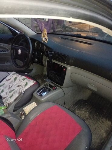 Volkswagen: Volkswagen Passat: 1.8 l | 2003 il Sedan — 7