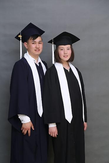 Спецодежда: Мы даем мантии на прокат. Уважаемые выпускники! Ждём ваших заказов — 7