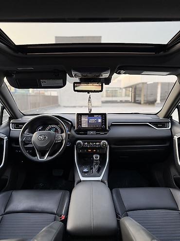Toyota: Toyota RAV4: 2019 г., 2.5 л, Автомат, Гибрид, Кроссовер — 9