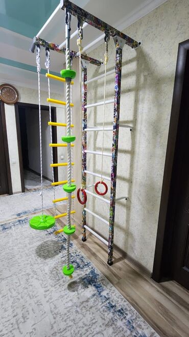 Шведские стенки: Шведские стенки для детей!! Наши турники выдерживают до 120кг,можно — 2