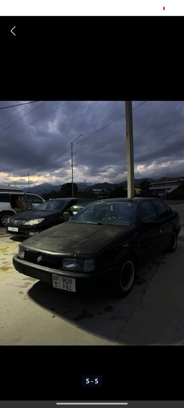 автомобили пасат: Volkswagen Passat: 1992 г., 2 л, Механика, Бензин, Седан