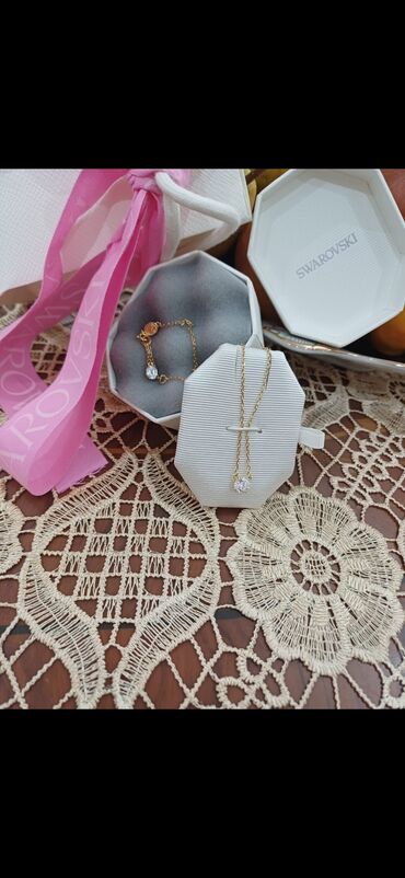 cins pencekler: Колье, Swarovski, Желтое золото, Самовывоз