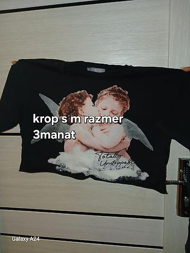 birja madaj: Qadın geyimləri satılır qiymət üzərində qeyd olunub razmer xs s m l — 6