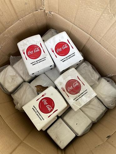 Ашкана буюмдары: Диспенсеры для салфеток Coca-Cola (настольные) 20 шт отдам в одни руки — 1