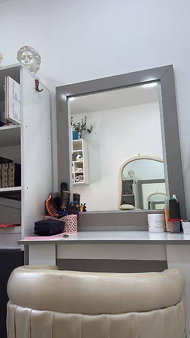 Salon, tibbi mebel: Salon iş stolu və güzgü dəsti - Peşəkar salonlar üçün iş küncü: iri — 1