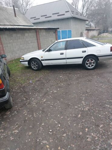 Mazda: Mazda 626: 1988 г., 1.9 л, Механика, Бензин, Хэтчбэк