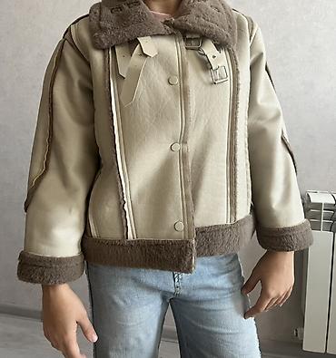 Kurtkalar: Qadın/qız üçün qısa ölçülü, qışlıq “shearling” üslublu gödəkcə. - — 1