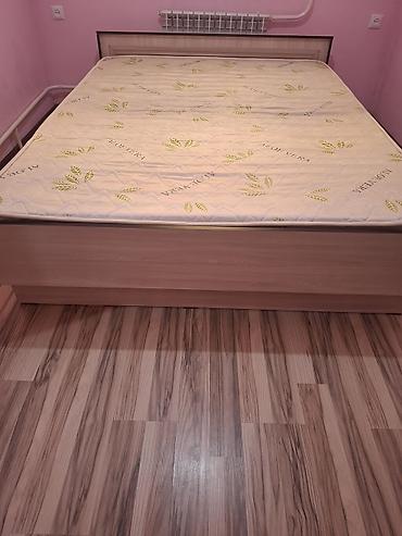3 3: Двуспальная кровать, Б/у, С матрасом, длина - 200 см — 2