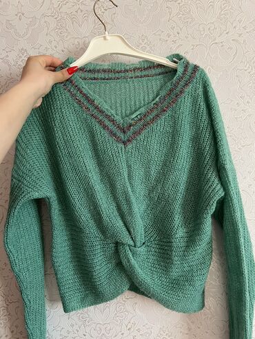 детский свитер с оленями: Женский свитер S (EU 36), цвет - Зеленый