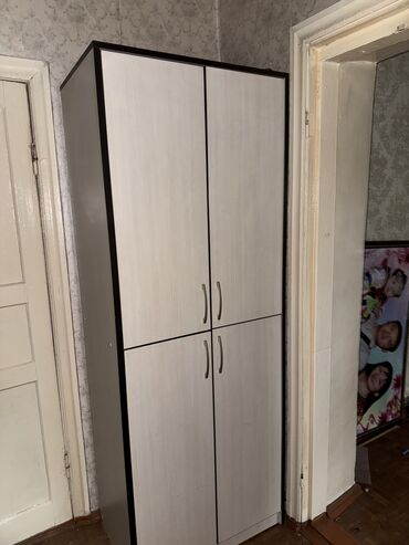 Другие мебельные гарнитуры: Продаю питомцев шкаф для вещей или белья