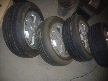 15 38 təkər: Б/у Колесо Toyota 185 / 65 / R 15, 5 Болтов